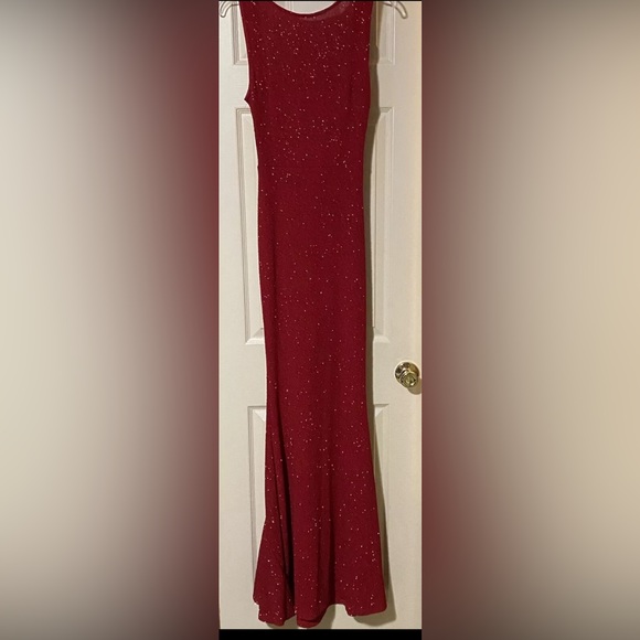 Lovely Day Women’s Red Sequined Maxi Formal Prom Dress Back Out Size Medium - Picture 1 of 10